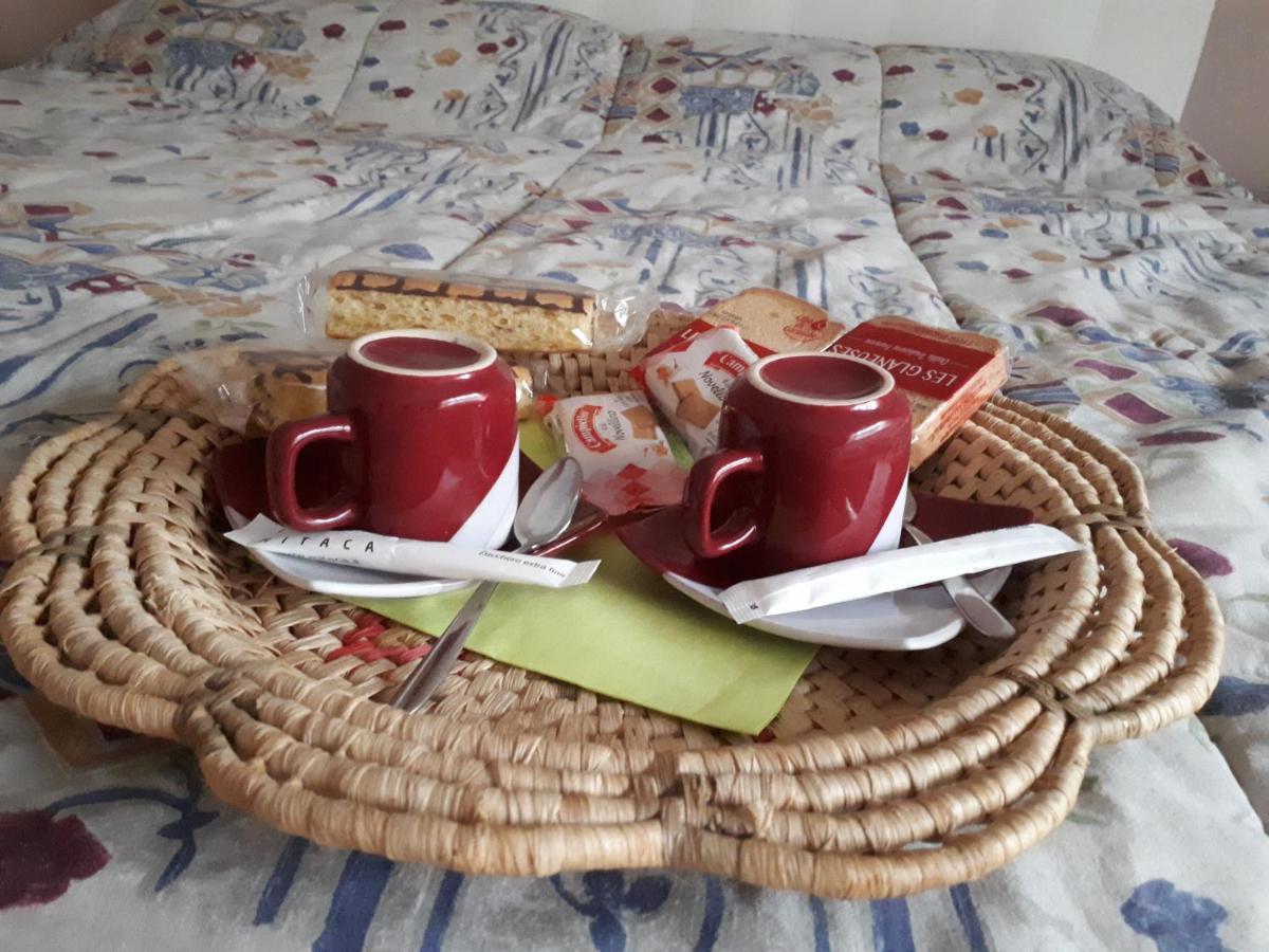 Casa Delle Orchidee Hotel Алба Екстериор снимка
