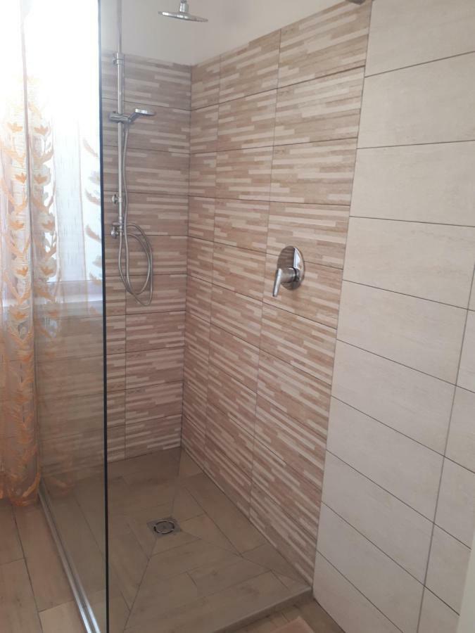 Casa Delle Orchidee Hotel Алба Екстериор снимка