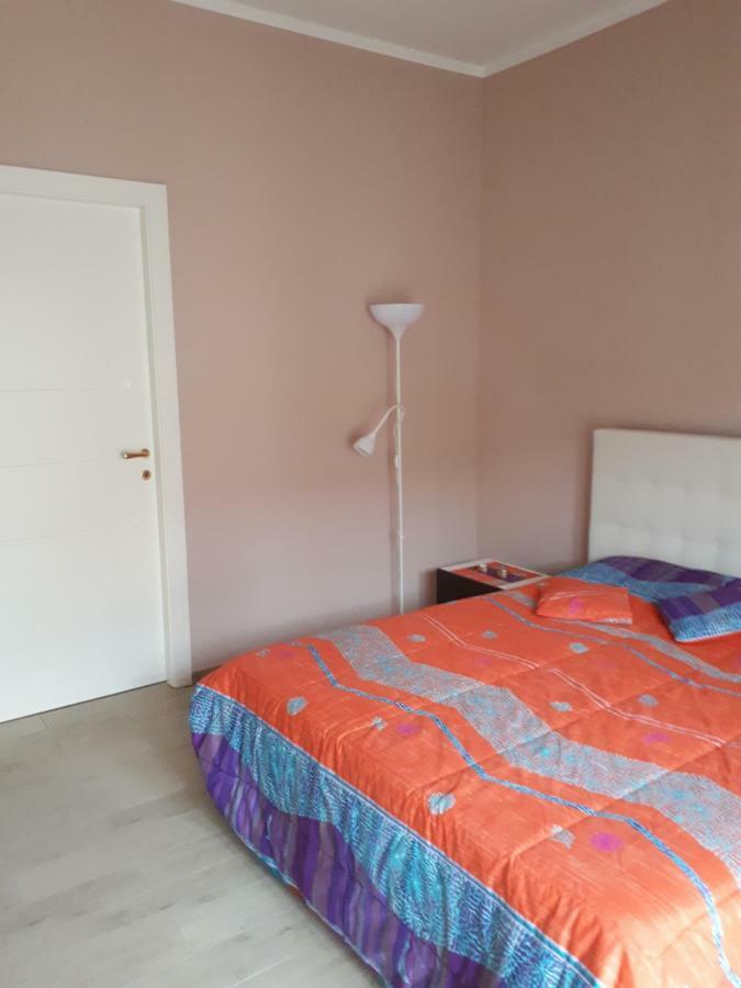 Casa Delle Orchidee Hotel Алба Екстериор снимка