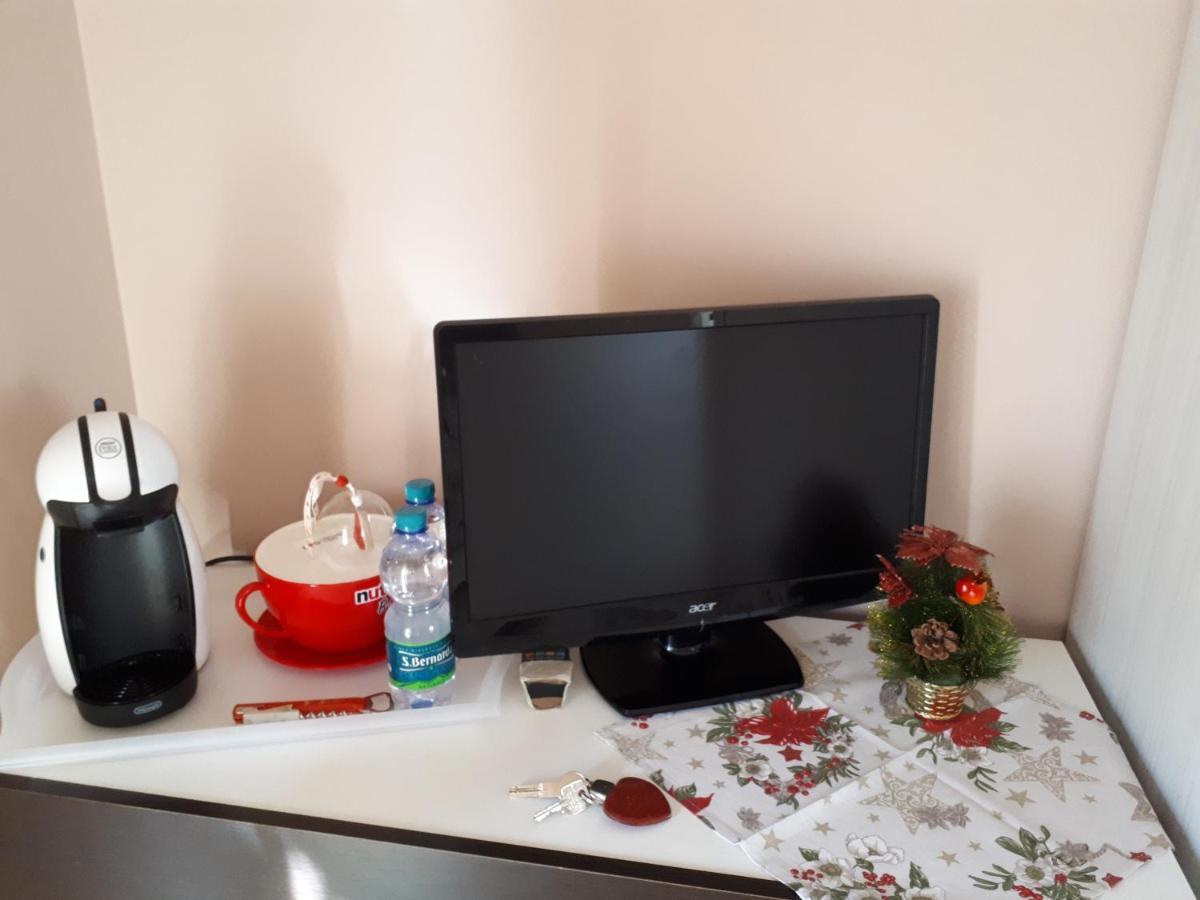 Casa Delle Orchidee Hotel Алба Екстериор снимка